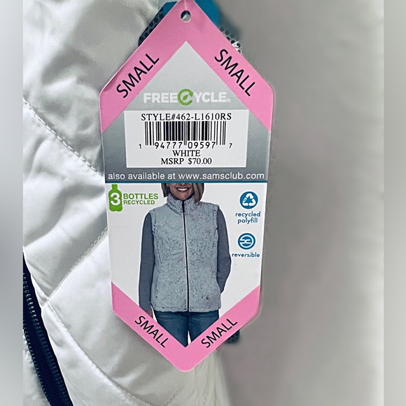 Reversible • Quilted • Sherpa • Vest - Picture 7 of 7